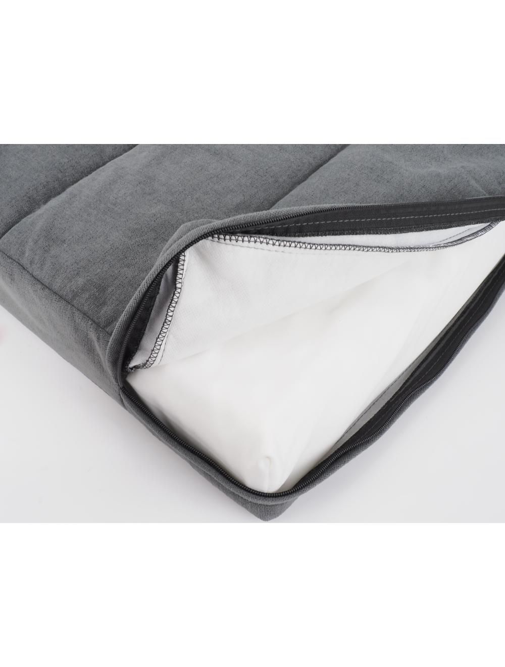 Nordic Paws Vilmer Hundeseng med antiskrid bund, detalje